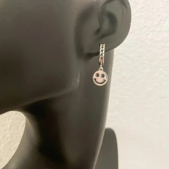 925 Sterling Silver Smiley Face Earrings Small Hoop Happy Face Earrings - Picture 4 of 4